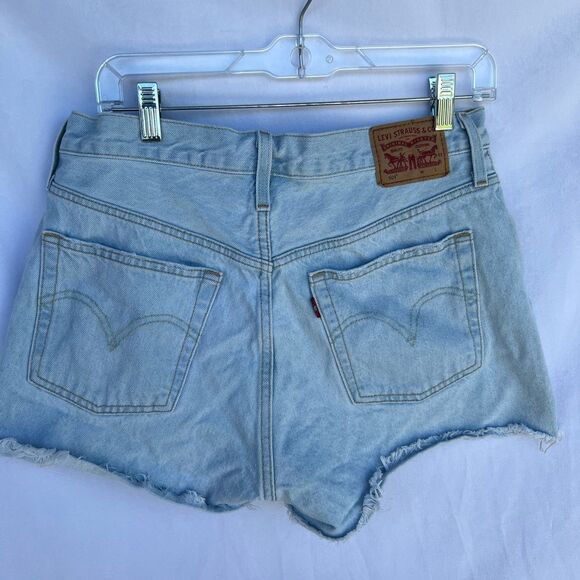Levi’s 501 Denim Shorts size 30 Light Wash - Picture 1 of 7